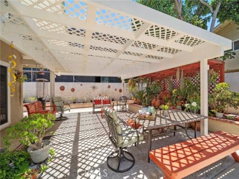 17527 Briarwood Street, Fountain Valley, CA