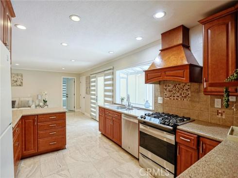 8563 Amazon River , Fountain Valley, CA