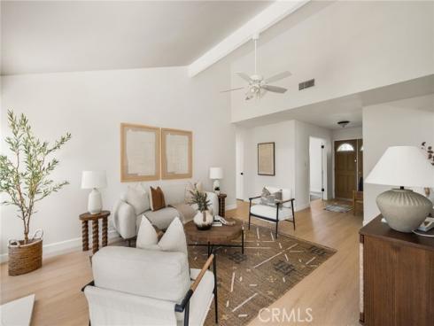9376  Siskin  , Fountain Valley, CA