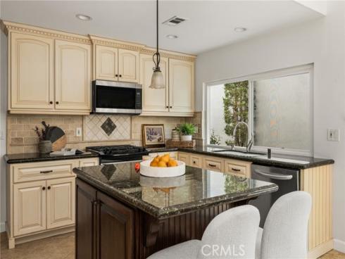 9376  Siskin  , Fountain Valley, CA