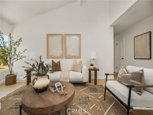 9376  Siskin  , Fountain Valley, CA