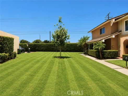 17751 La Rosa Lane, Fountain Valley, CA