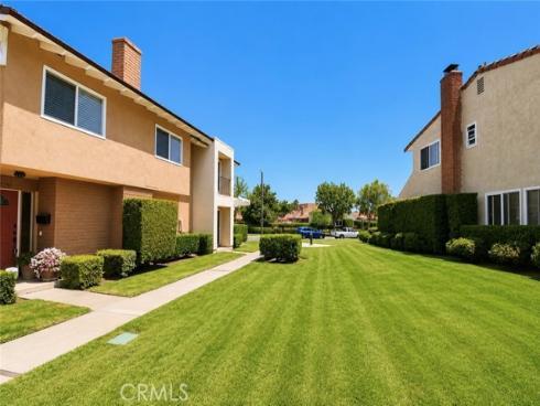 17751 La Rosa Lane, Fountain Valley, CA