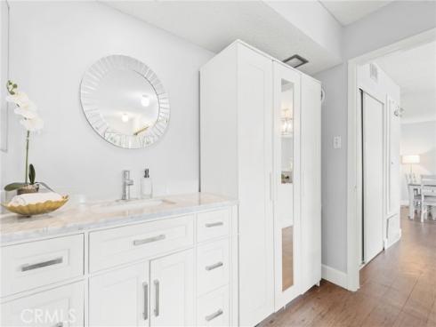 400 N Acacia B12 Avenue, Fullerton, CA