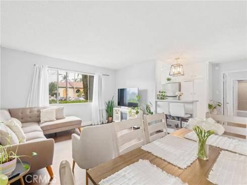 400 N Acacia B12 Avenue, Fullerton, CA
