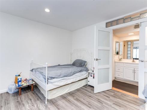 400 N Acacia B10 Avenue, Fullerton, CA