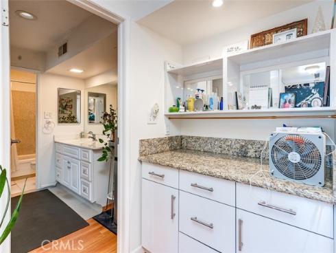 400 N Acacia B10 Avenue, Fullerton, CA