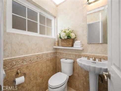 506 W Rosslynn , Fullerton, CA