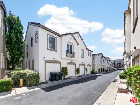 1294  Mcfadden   Drive, Fullerton, CA