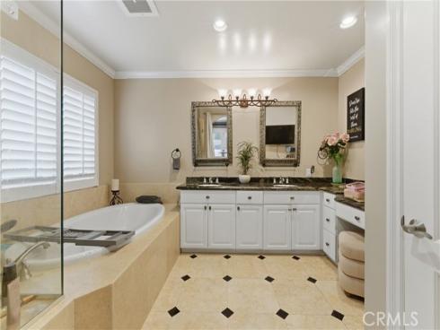520 W Hermosa  , Fullerton, CA