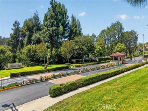 525 Riviera Court, Fullerton, CA