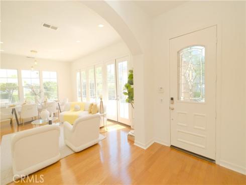 2599  Nixon   Way, Fullerton, CA