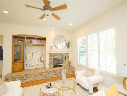 2599  Nixon   Way, Fullerton, CA