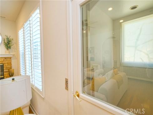 2599  Nixon   Way, Fullerton, CA