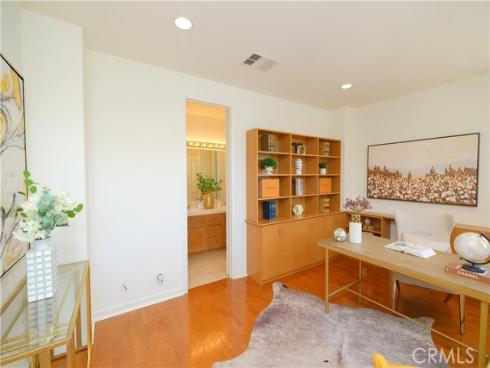 2599  Nixon   Way, Fullerton, CA