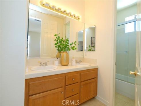2599  Nixon   Way, Fullerton, CA