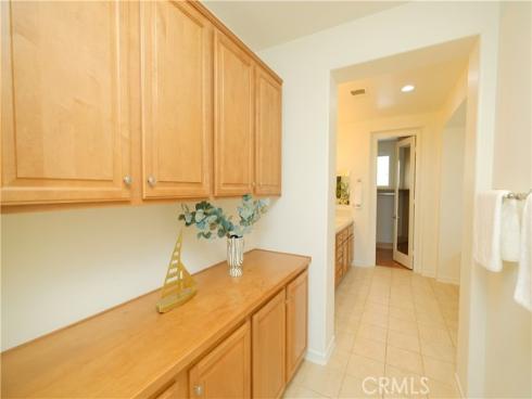 2599  Nixon   Way, Fullerton, CA