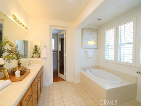 2599  Nixon   Way, Fullerton, CA