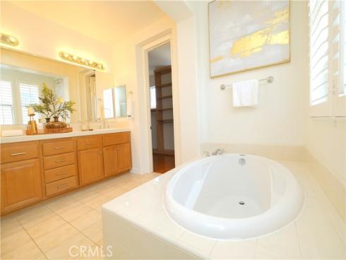 2599  Nixon   Way, Fullerton, CA