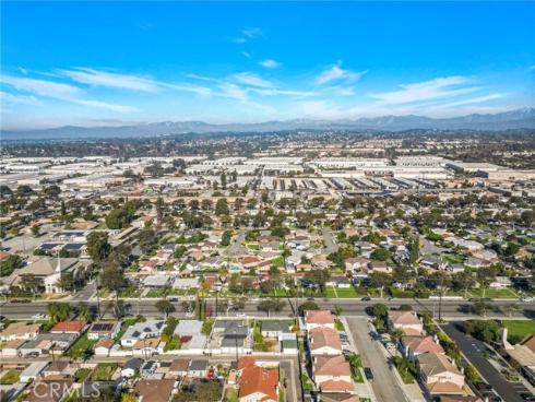 2100 W Valencia , Fullerton, CA