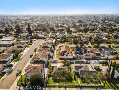 2100 W Valencia , Fullerton, CA