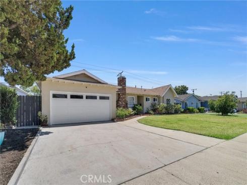 2016 E Santa Fe , Fullerton, CA