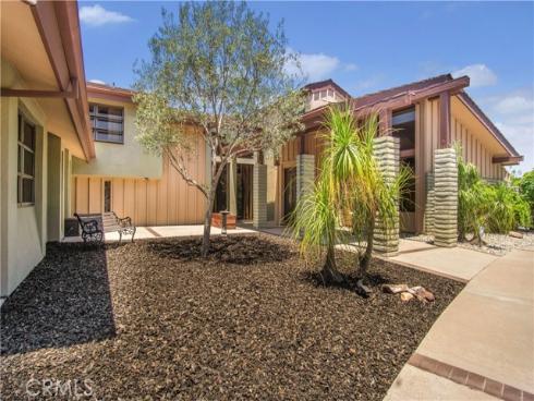 1001 W Las Palmas , Fullerton, CA