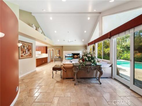 200 W Hermosa Drive, Fullerton, CA