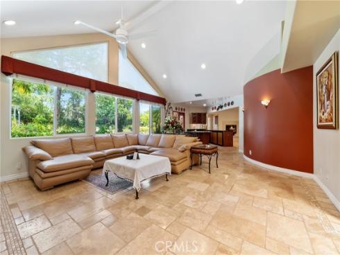 200 W Hermosa Drive, Fullerton, CA