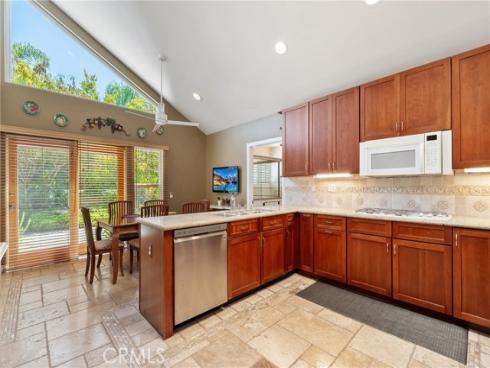200 W Hermosa Drive, Fullerton, CA
