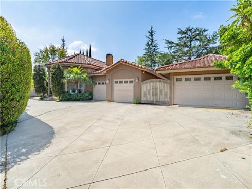 200 W Hermosa Drive, Fullerton, CA