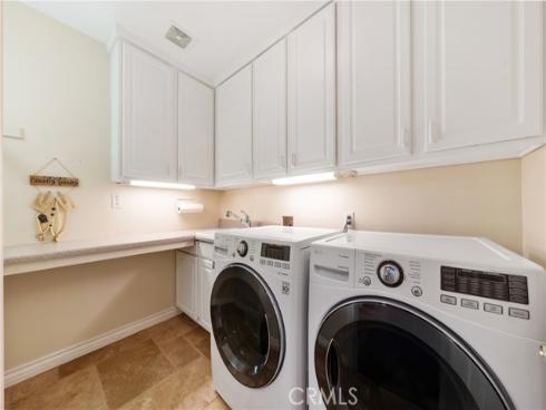 200 W Hermosa Drive, Fullerton, CA