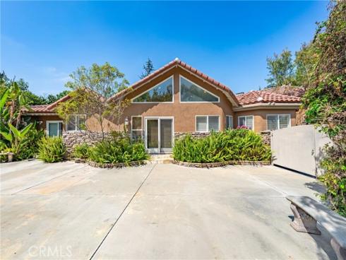 200 W Hermosa Drive, Fullerton, CA