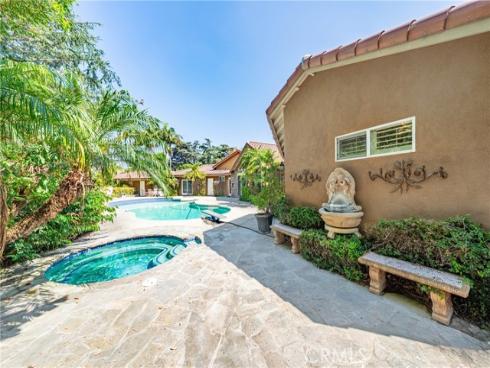 200 W Hermosa Drive, Fullerton, CA
