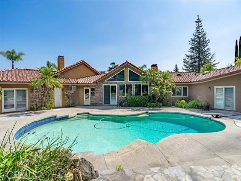200 W Hermosa Drive, Fullerton, CA