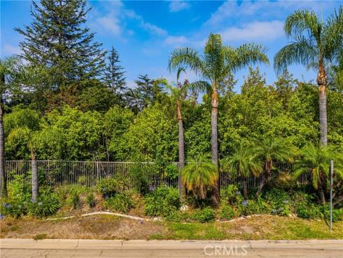 200 W Hermosa Drive, Fullerton, CA