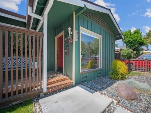 422 W Amerige Avenue, Fullerton, CA