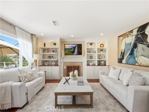 2524 Hartford Avenue, Fullerton, CA