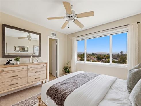 2524 Hartford Avenue, Fullerton, CA
