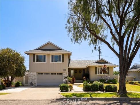 2524 Hartford Avenue, Fullerton, CA