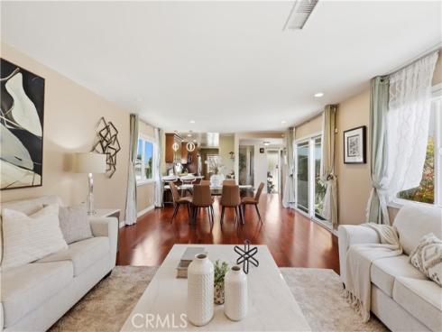 2524 Hartford Avenue, Fullerton, CA