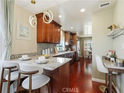 2524 Hartford Avenue, Fullerton, CA