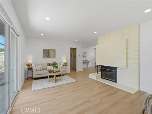1500 W Elm , Fullerton, CA