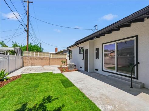 1500 W Elm , Fullerton, CA