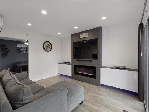 2700 Brea Boulevard 38