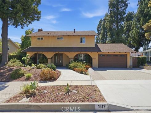 1517  Moonbeam   Place, Fullerton, CA