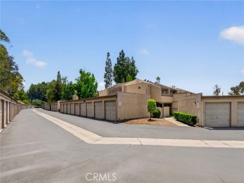 3054 Associated 26 , Fullerton, CA