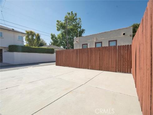 714 E Chapman Avenue, Fullerton, CA