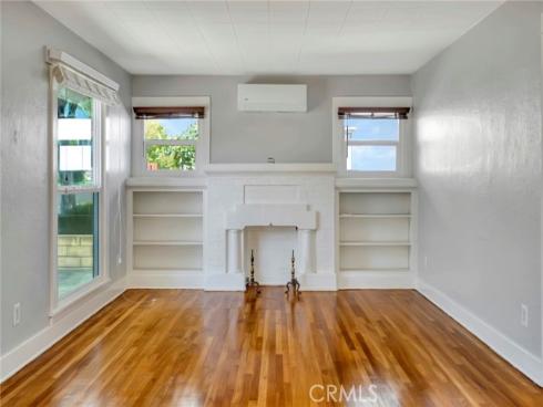 714 E Chapman Avenue, Fullerton, CA