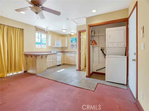 714 E Chapman Avenue, Fullerton, CA